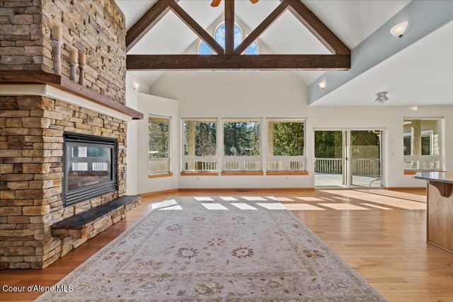 212 Canoe CV, Sandpoint, ID 83864