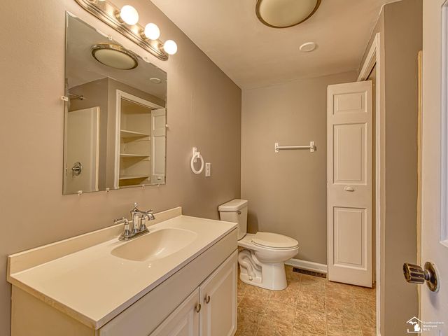 8485 S Stoney Creek Road, Carleton, MI 48117