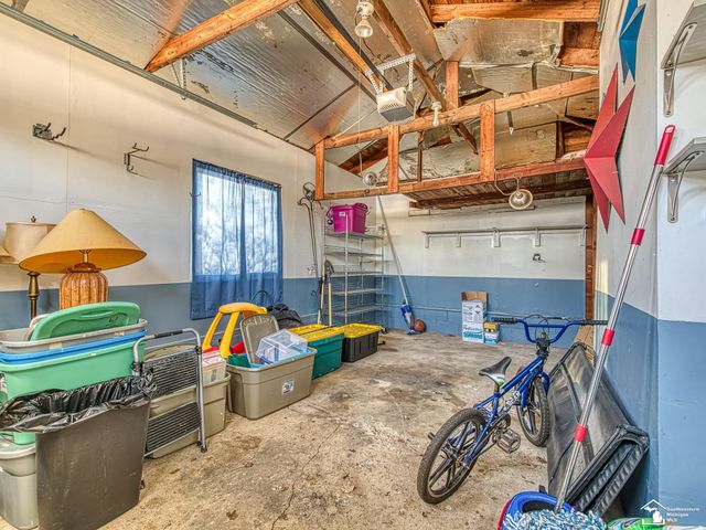 8485 S Stoney Creek Road, Carleton, MI 48117