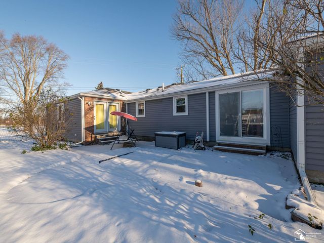 8485 S Stoney Creek Road, Carleton, MI 48117