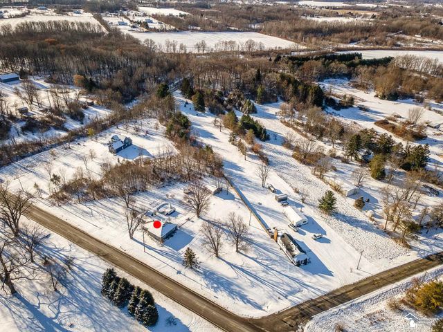 8485 S Stoney Creek Road, Carleton, MI 48117