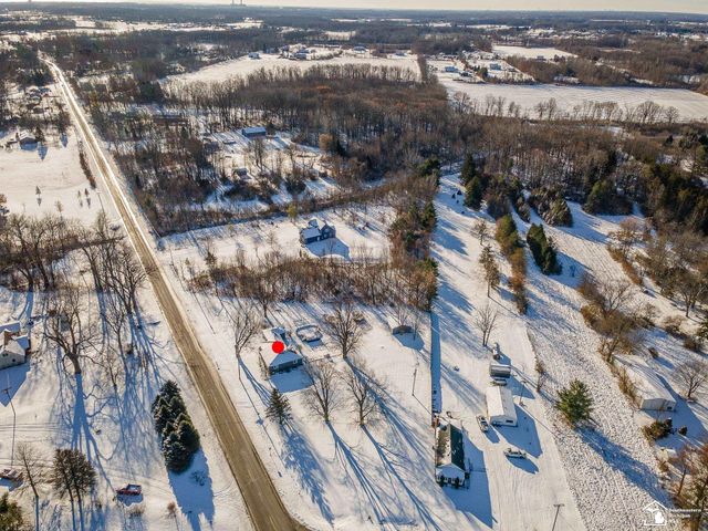 8485 S Stoney Creek Road, Carleton, MI 48117