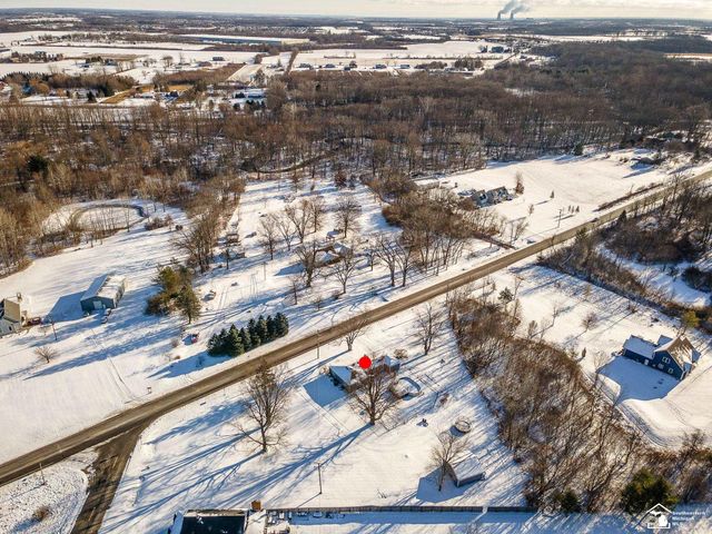 8485 S Stoney Creek Road, Carleton, MI 48117