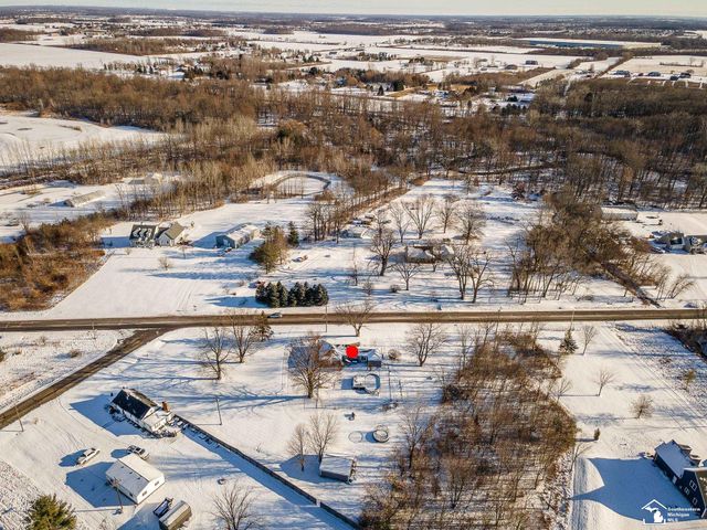 8485 S Stoney Creek Road, Carleton, MI 48117