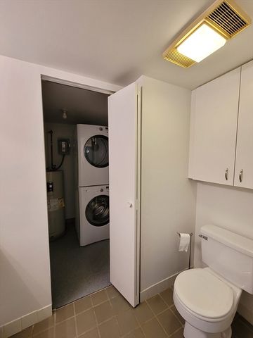 218 Thorndike St 301, Cambridge, MA 02141