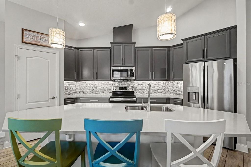 Image 11 of property listing at 6035 MONTEREY CYPRESS TRAIL, Sanford, FL 32773