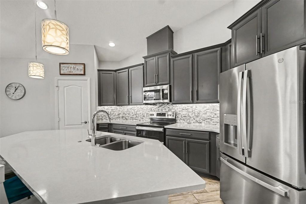 Image 13 of property listing at 6035 MONTEREY CYPRESS TRAIL, Sanford, FL 32773