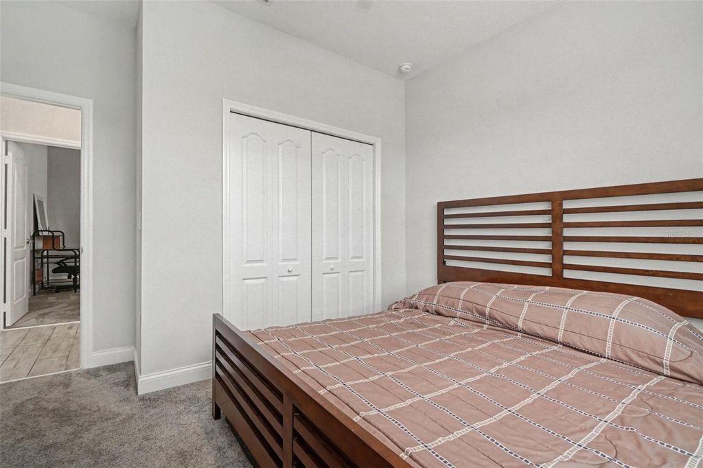 Image 15 of property listing at 6035 MONTEREY CYPRESS TRAIL, Sanford, FL 32773