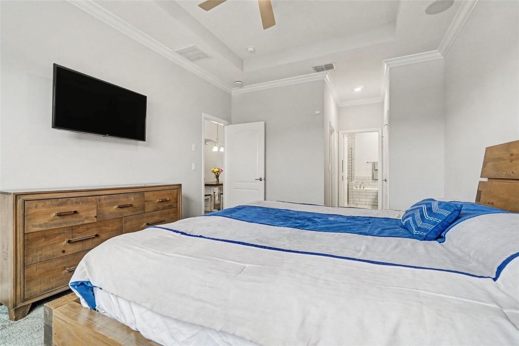 Image 18 of property listing at 6035 MONTEREY CYPRESS TRAIL, Sanford, FL 32773