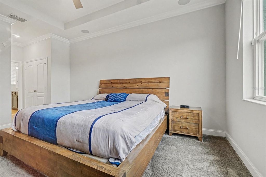 Image 19 of property listing at 6035 MONTEREY CYPRESS TRAIL, Sanford, FL 32773