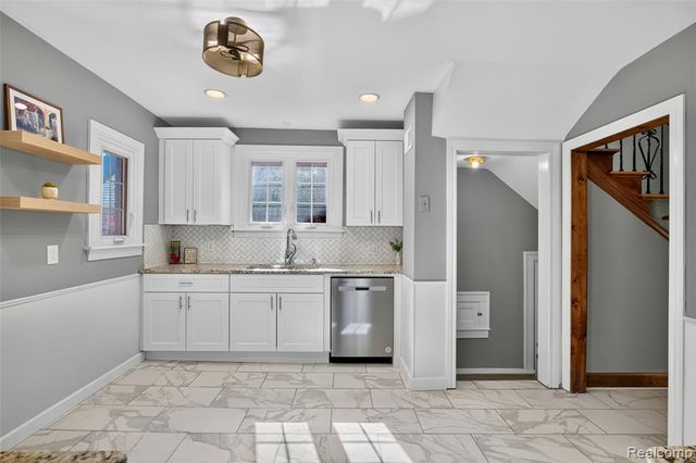 312 Mckinley Avenue, Grosse Pointe Farms, MI 48236