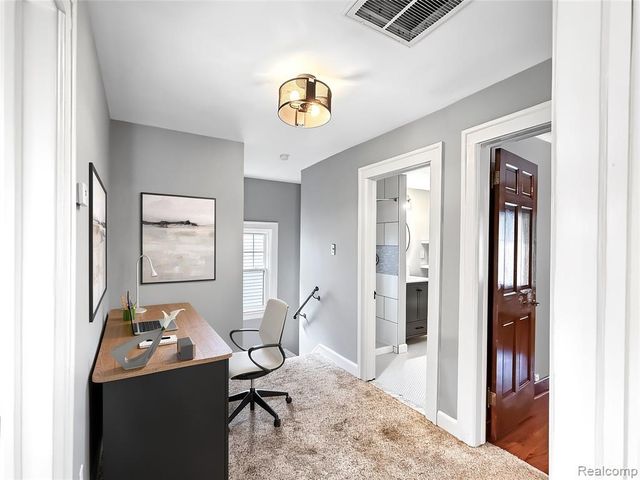 312 Mckinley Avenue, Grosse Pointe Farms, MI 48236