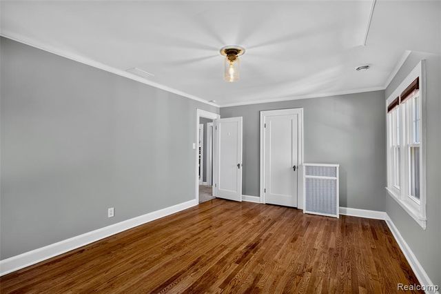 312 Mckinley Avenue, Grosse Pointe Farms, MI 48236