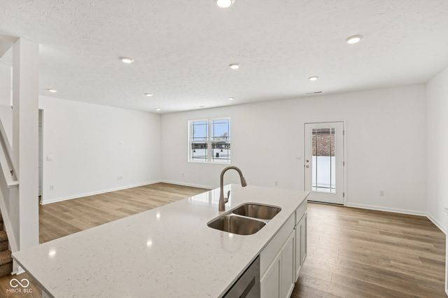 60 Benfield Drive, Whiteland, IN 46184