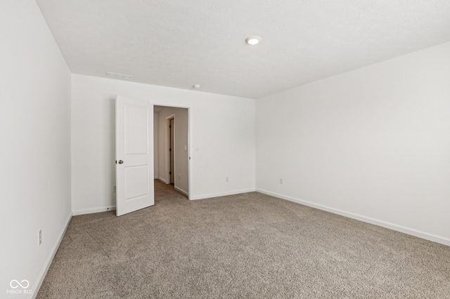 60 Benfield Drive, Whiteland, IN 46184