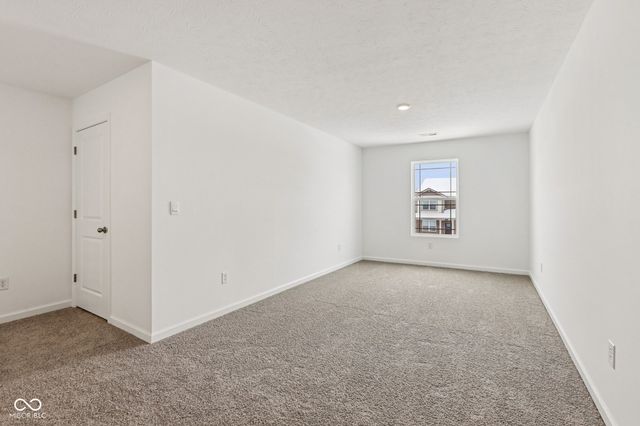 60 Benfield Drive, Whiteland, IN 46184