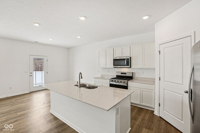 60 Benfield Drive, Whiteland, IN 46184