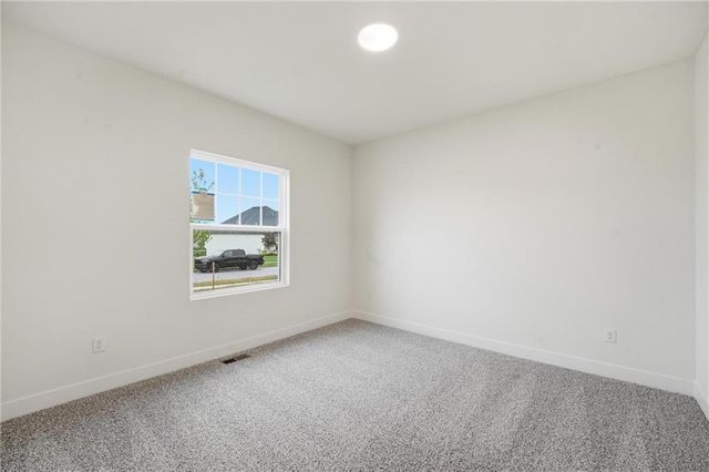 1808 Halls Creek Avenue, Raymore, MO 64083