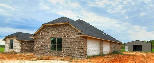 8561 Oak Tree Circle, Edmond, OK 73025