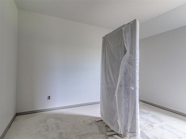 8561 Oak Tree Circle, Edmond, OK 73025