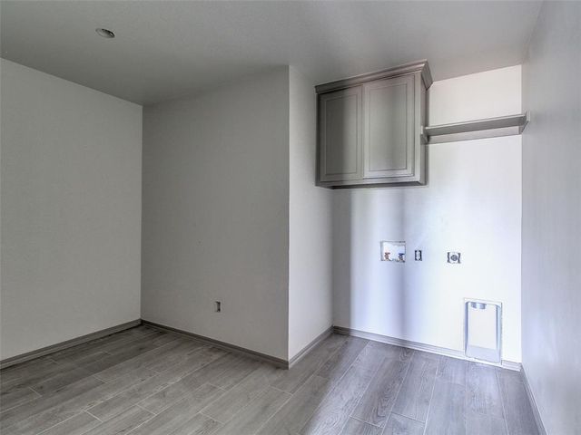 8561 Oak Tree Circle, Edmond, OK 73025