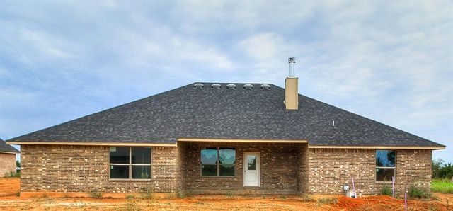 8561 Oak Tree Circle, Edmond, OK 73025