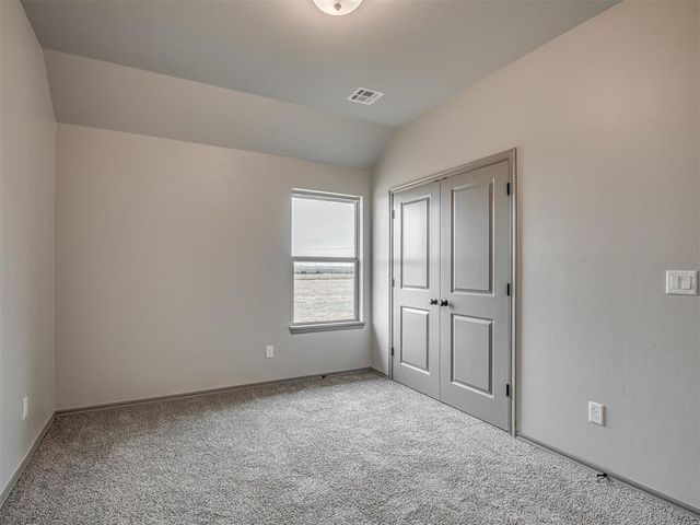 8561 Oak Tree Circle, Edmond, OK 73025