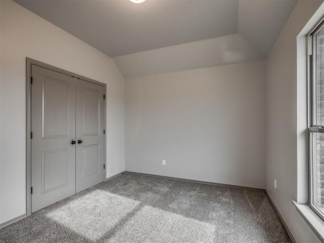 8561 Oak Tree Circle, Edmond, OK 73025