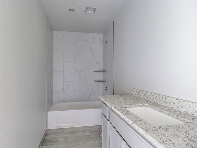 8561 Oak Tree Circle, Edmond, OK 73025