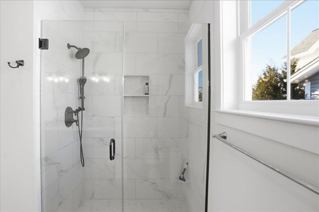 87 South Jefferson Road, South Burlington, VT 05403