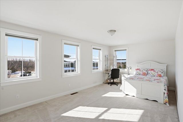 87 South Jefferson Road, South Burlington, VT 05403