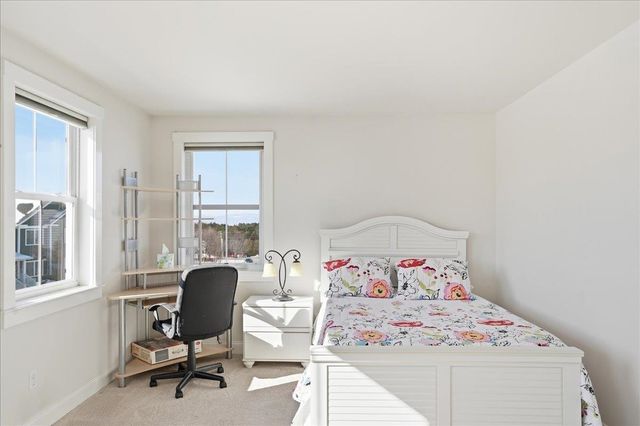 87 South Jefferson Road, South Burlington, VT 05403