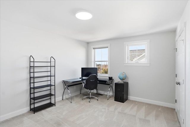 87 South Jefferson Road, South Burlington, VT 05403