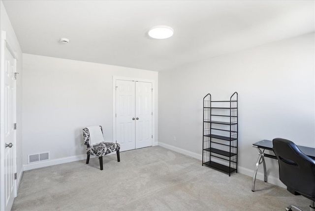 87 South Jefferson Road, South Burlington, VT 05403