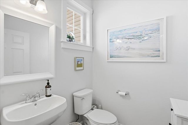 87 South Jefferson Road, South Burlington, VT 05403