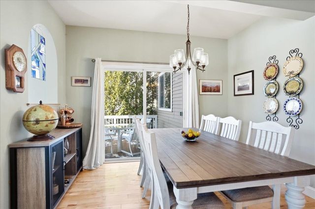 87 South Jefferson Road, South Burlington, VT 05403