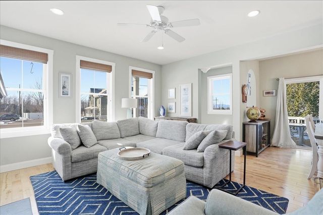 87 South Jefferson Road, South Burlington, VT 05403