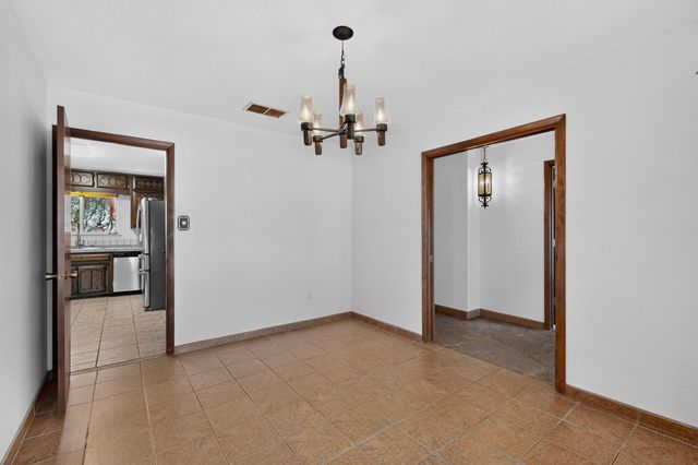 13008 Glenwood Hills Court NE, Albuquerque, NM 87111