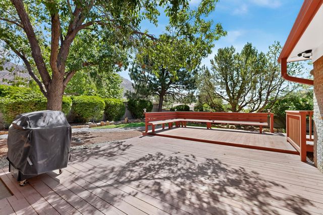 13008 Glenwood Hills Court NE, Albuquerque, NM 87111