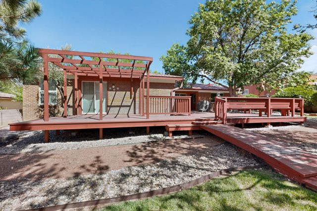13008 Glenwood Hills Court NE, Albuquerque, NM 87111