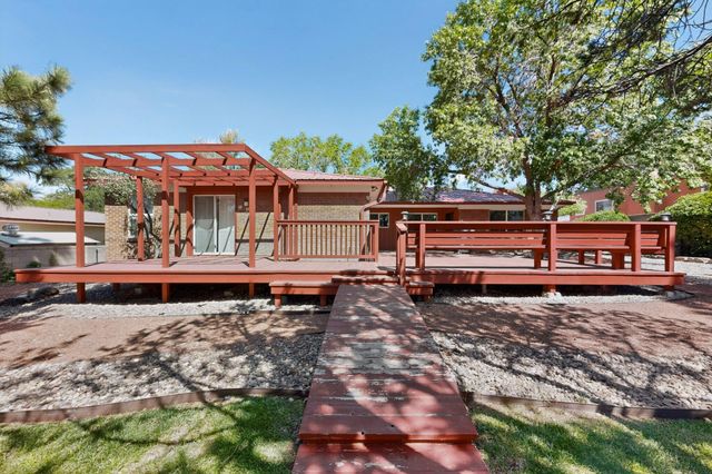 13008 Glenwood Hills Court NE, Albuquerque, NM 87111