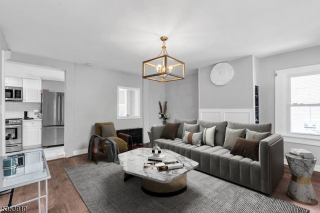 40 Main St, Glen Gardner Boro, NJ 08826