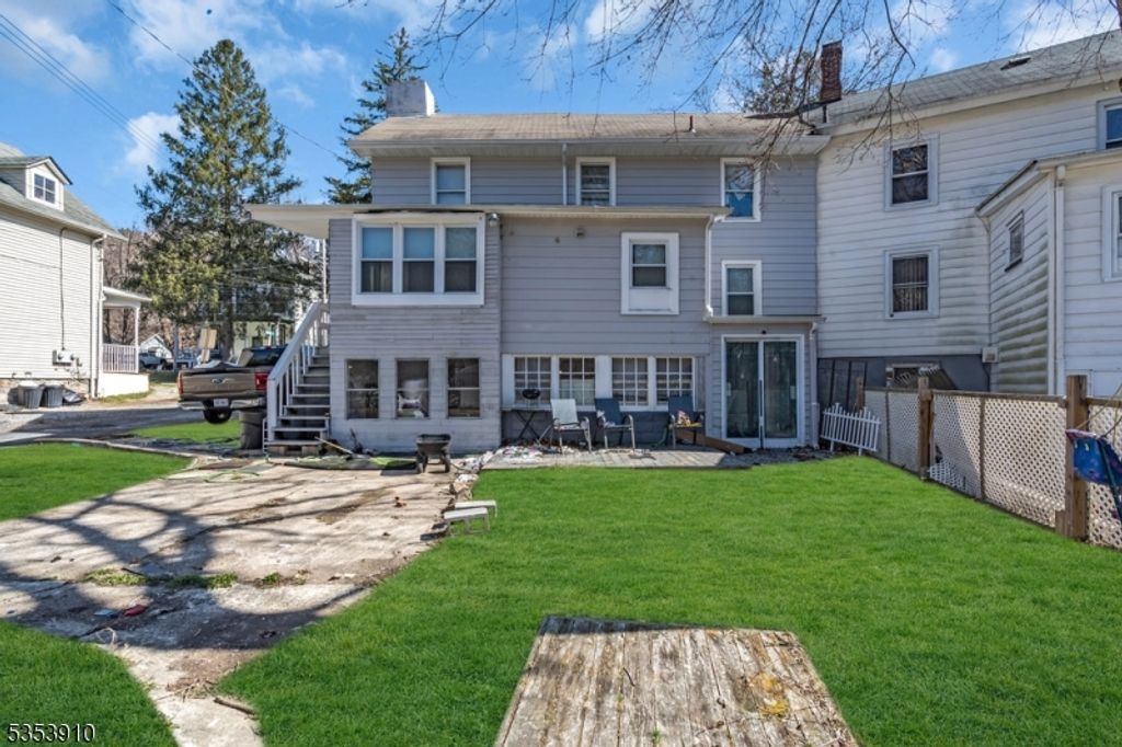 Image 16 of property listing at 40 Main St, Glen Gardner Boro, NJ 08826