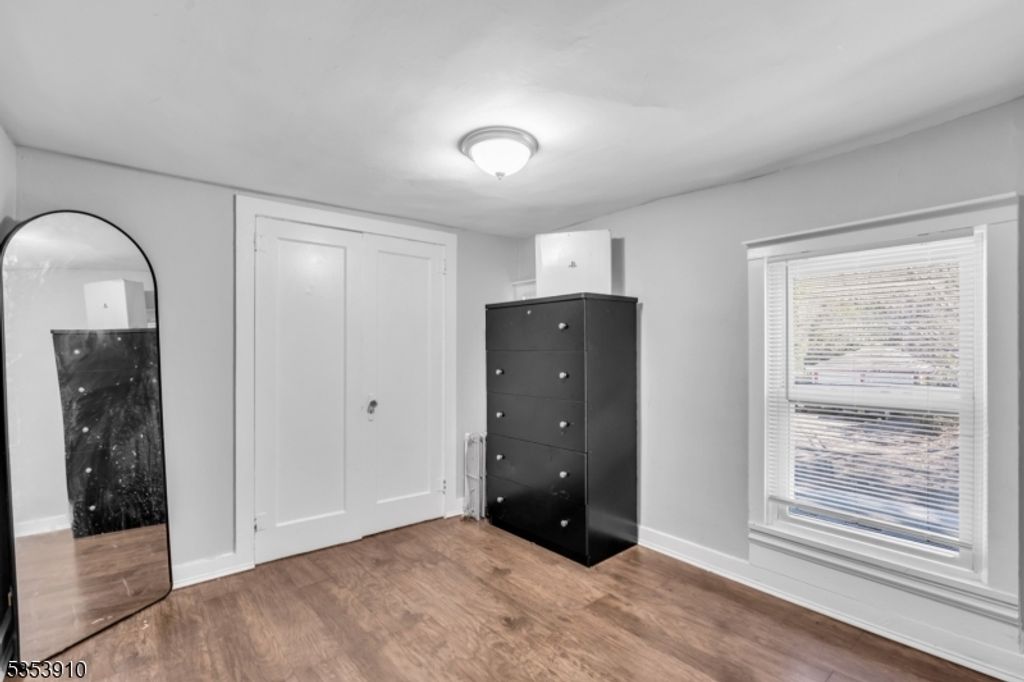 Image 9 of property listing at 40 Main St, Glen Gardner Boro, NJ 08826