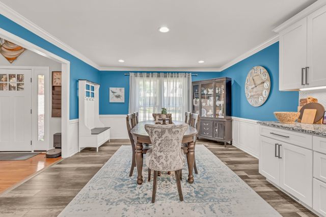 200 Plantation Ct, Dickson, TN 37055