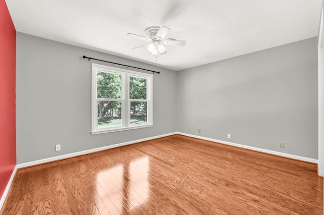 200 Plantation Ct, Dickson, TN 37055