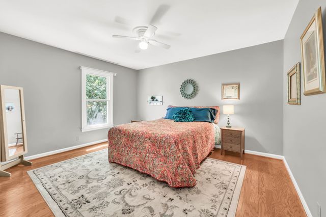 200 Plantation Ct, Dickson, TN 37055
