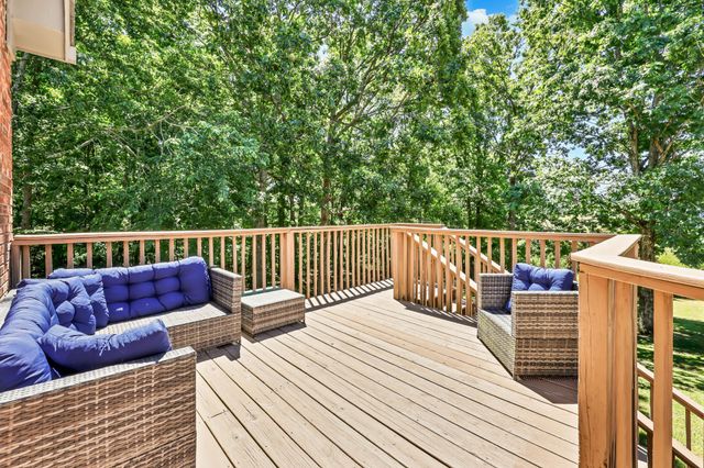 200 Plantation Ct, Dickson, TN 37055