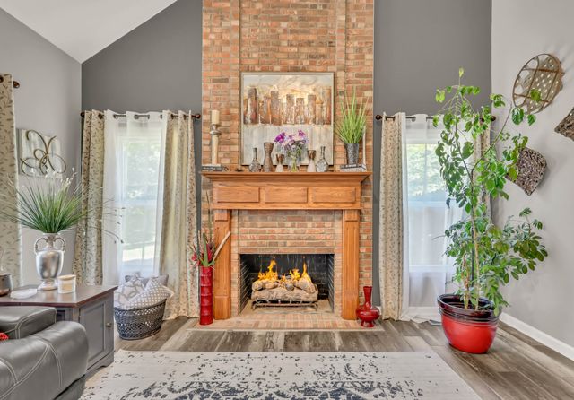200 Plantation Ct, Dickson, TN 37055