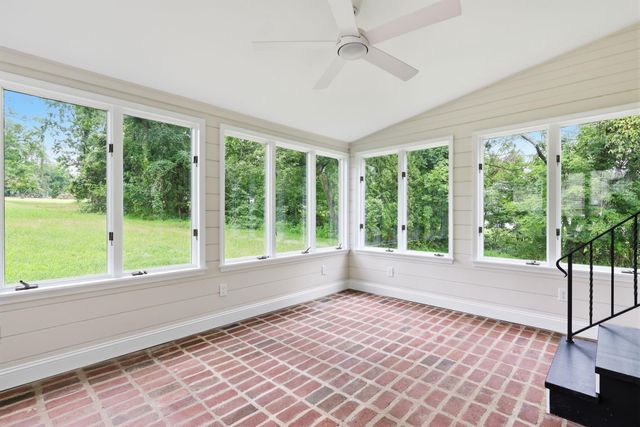 886 SACKETTSFORD RD, Ivyland, PA 18974